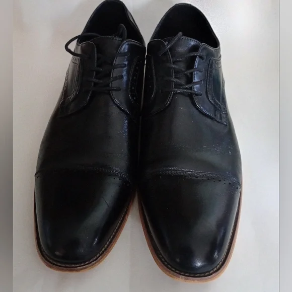 Stacy Adams Black Oxfords with Tan Accents - Picture 4 of 4